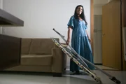 A mulher coleciona poemas sobre os mais diversos assuntos: escola, infância, família, Brasília e Copa do Mundo A mulher coleciona poemas sobre os mais diversos assuntos: escola, infância, família, Brasília e Copa do Mundo