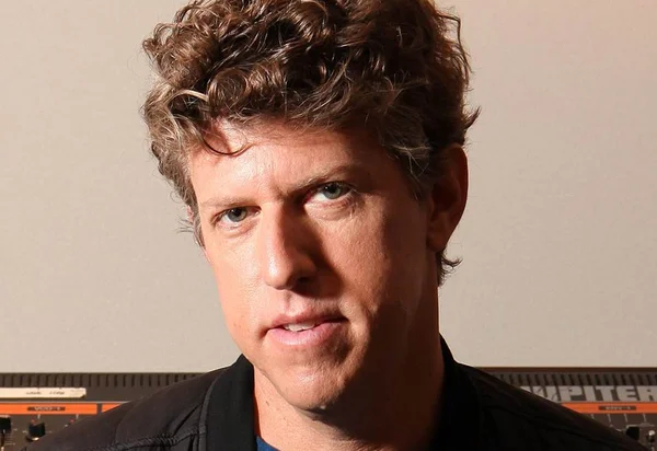 Produtor de Adele, acusado de plagiar Martinho da Vila, é fã de samba