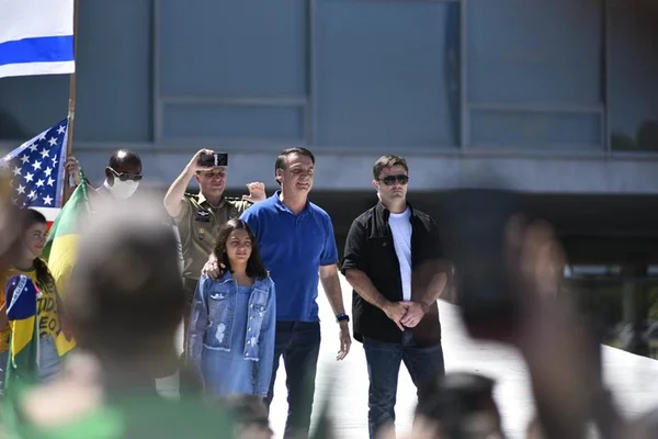 Bolsonaro em ato de apoiadores