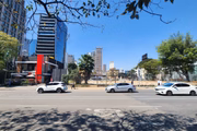 Grupo Partage comprou terreno do McDonald's e lote vazio ao lado
