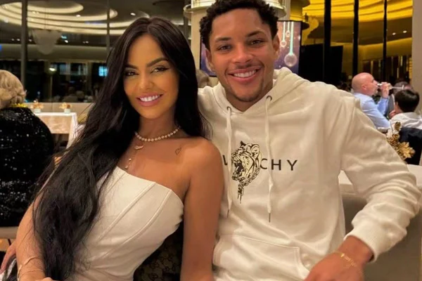 Foto colorida de Dayane Lins e Vitor Roque - Metrópoles