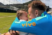 Em meio à Copa, Neymar celebra aniversário de 1 ano da filha Mel Em meio à Copa, Neymar celebra aniversário de 1 ano da filha Mel