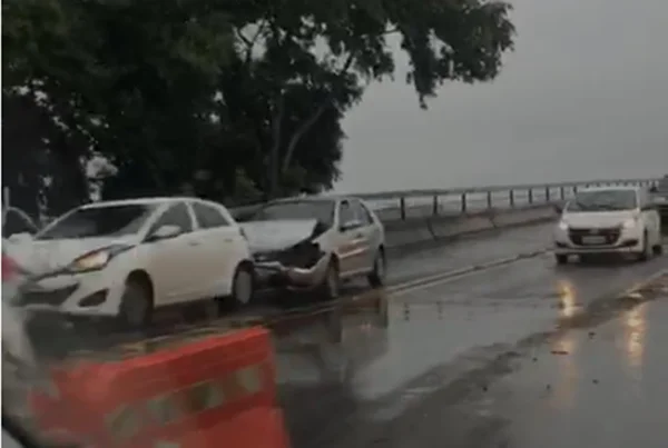 Vídeo: acidente na Ponte Costa e Silva deixa duas pessoas feridas