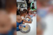 Ainda, de acordo com a mãe, ela recebia apenas os restos de comida