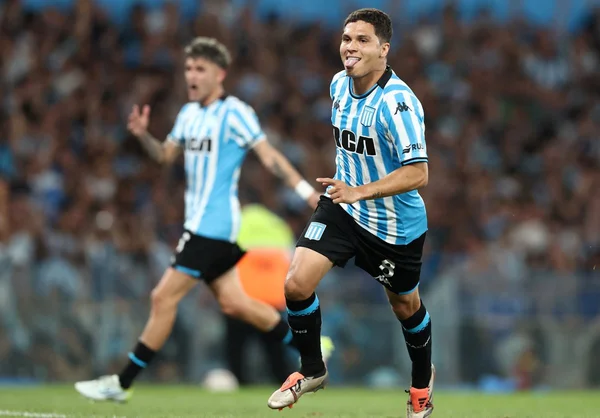 Corinthians perde para o Racing e é eliminado da Sul-Americana