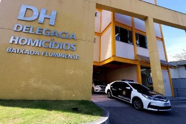 Funcionário é preso em shopping do RJ após matar namorada: “Desonrado”