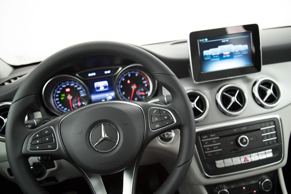 Mercedes-Benz GLA repaginado chega às lojas. A partir de R$ 159 mil - imagem 5 Mercedes-Benz GLA repaginado chega às lojas. A partir de R$ 159 mil - imagem 5