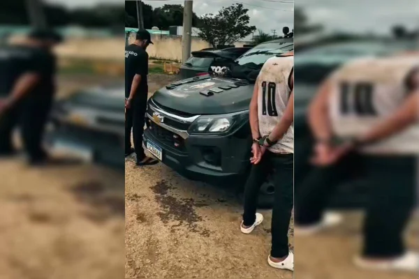 Dupla presa por assalto em ônibus