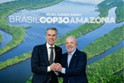 Primeiro-Ministro do Reino dos Países Baixo, Dick Schoof, e presidente Luiz Inácio Lula da Silva na COP30 Primeiro-Ministro do Reino dos Países Baixo, Dick Schoof, e presidente Luiz Inácio Lula da Silva na COP30