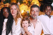 Giovanna Ewbank, Bruno Gagliasso e os três filhos do casal: Titi, Bless e Zyan