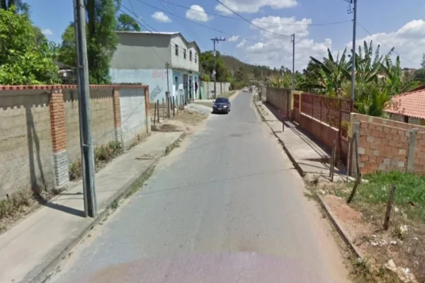 Homem ateia fogo na casa da família e mata duas crianças carbonizadas
