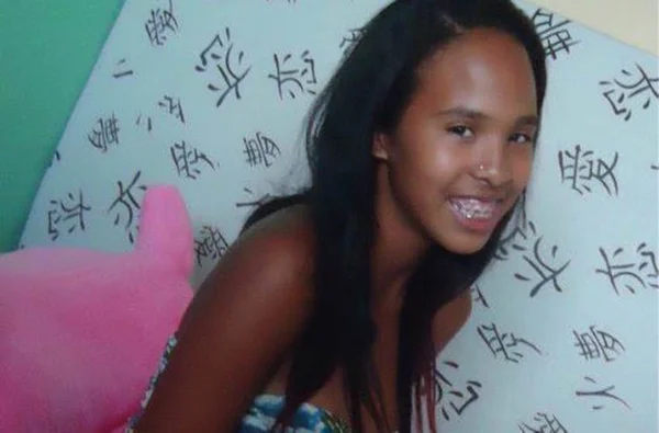 Polícia suspeita que jovem encontrada em mata foi morta em casa