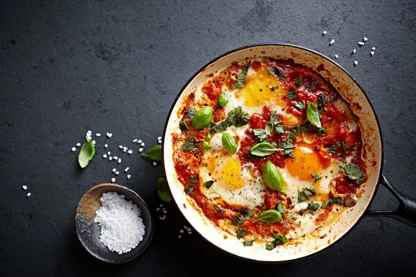 foto colorida Ovos à pizzaiolo