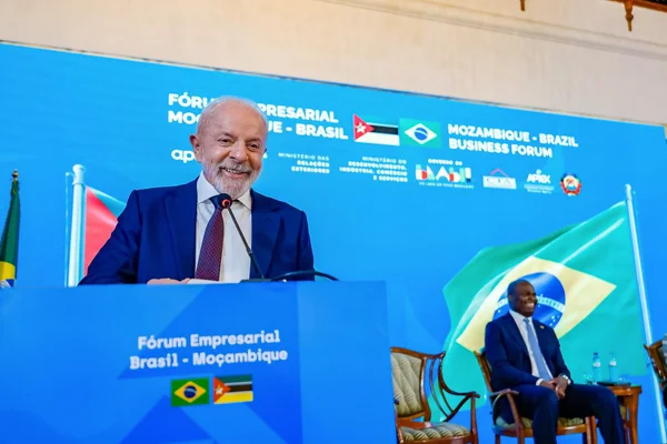 Lula diz que biodiesel refinado da Petrobras “dá até para beber”