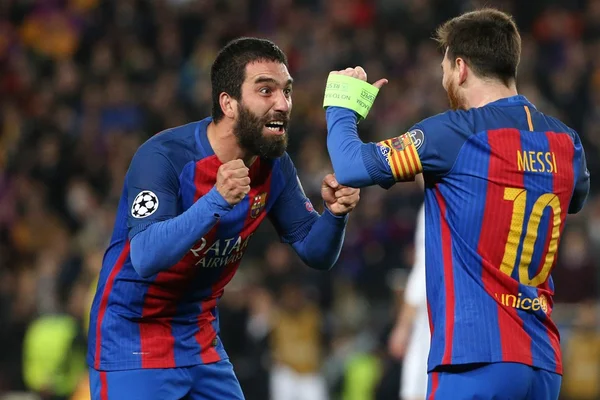 Palmeiras faz sondagem pelo meia Arda Turan, diz imprensa turca
