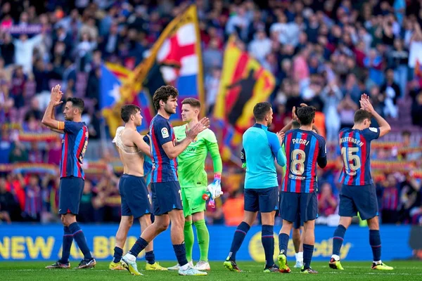 La Liga: Defendendo a liderança, Barcelona recebe o Atlético de Madrid