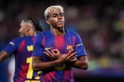 Lamine Yamal é estrela do Barcelona.