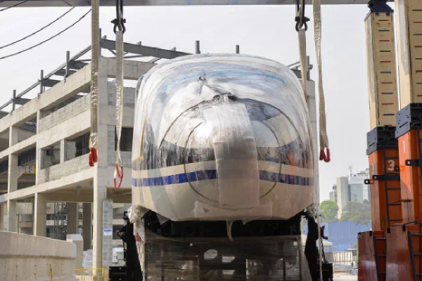 Trem chinês chega a São Paulo- Metrópoles