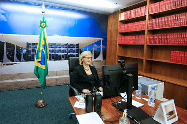 ministra Rosa weber em reunião de fórum dos brics