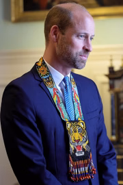 Príncipe William recebeu um presente de uma liderança indígena