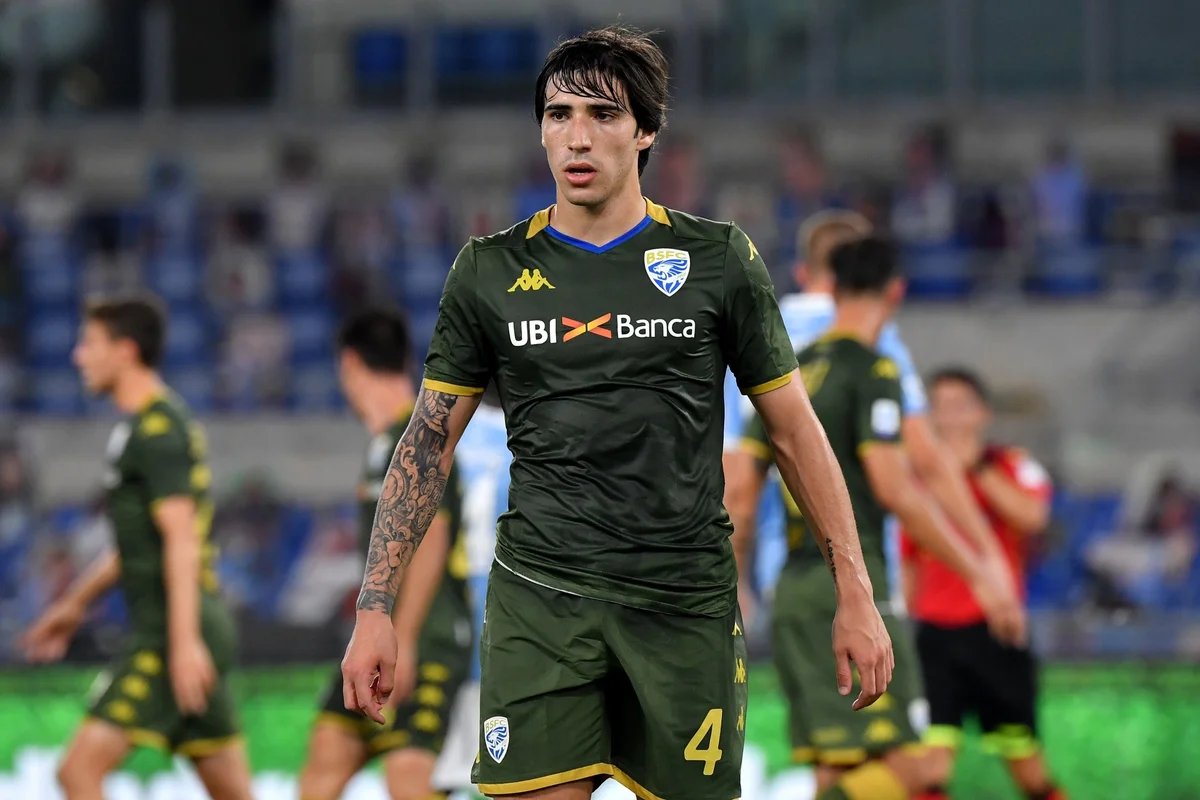 Sandro Tonali foi revelado pelo Brescia. Sandro Tonali foi revelado pelo Brescia.
