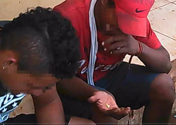 Traficantes disfarçados de flanelinhas comandam venda de crack no SIA