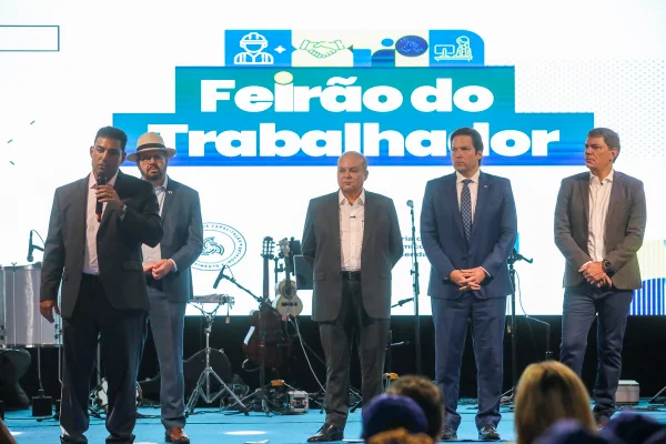 GDF lança 4º ciclo do RenovaDF com 2,3 mil alunos durante Feirão do Trabalhador