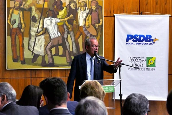 Senador do PSDB defende imparcialidade em julgamento de novos filiados