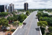 Foto aérea mostra viaduto do Eixão após queda Foto aérea mostra viaduto do Eixão após queda