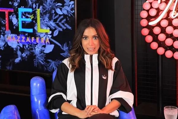 Vídeo: Anitta dispensa Bieber e diz que pegaria atriz de Elite