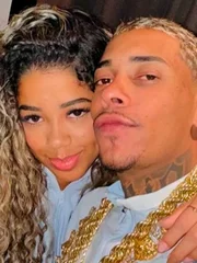 Viviane Noronha e MC Poze.