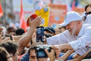 Lula durante Caminhada do 2 de Julho, em Salvador