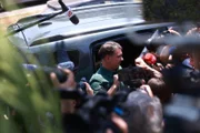 Flávio chegou na residência do pai por volta das 9h45