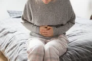Os sinais do quadro são bastante variados e se confundem com outras doenças gastrointestinais