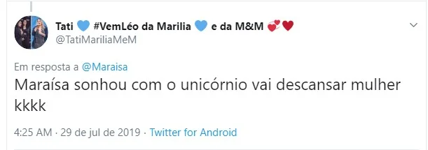 Os fãs falaram para a sertaneja ir dormir Os fãs falaram para a sertaneja ir dormir