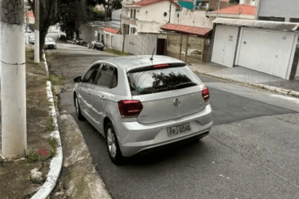 Carro dado a suposto pai de santo Carro dado a suposto pai de santo