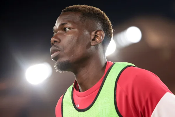Foto colorida de Pogba - Metrópoles