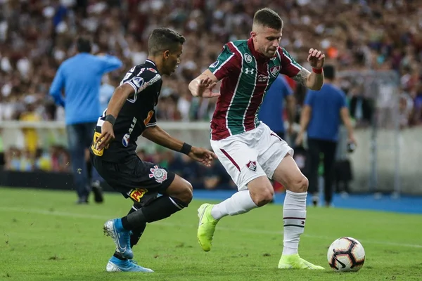 Corinthians elimina Flu com gol fora e está na semi da Sul-Americana