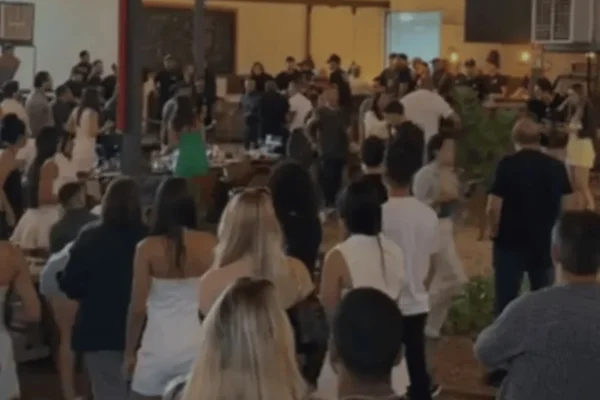 Troca de socos e chutes: cliente relata confusão em churrascaria do DF