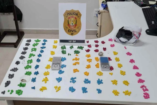 Drogas sintéticas avaliadas em R$ 50 mil são apreendidas pela polícia