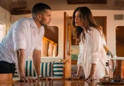 André Lamoglia como Profeta, Juliana Paes como Leila em Os Donos do Jogo André Lamoglia como Profeta, Juliana Paes como Leila em Os Donos do Jogo