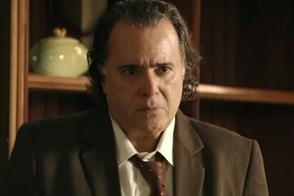 Imagem colorida de Tony Ramos na novela Avenida Brasil - Metrópoles