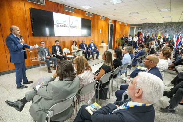 Paco Britto após Brasília receber título de Capital Ibero-Americano: “Troca cultural”