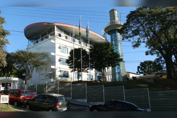 fachada prefeitura de Varginha