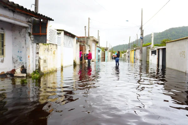 Alagamento em Mongaguá