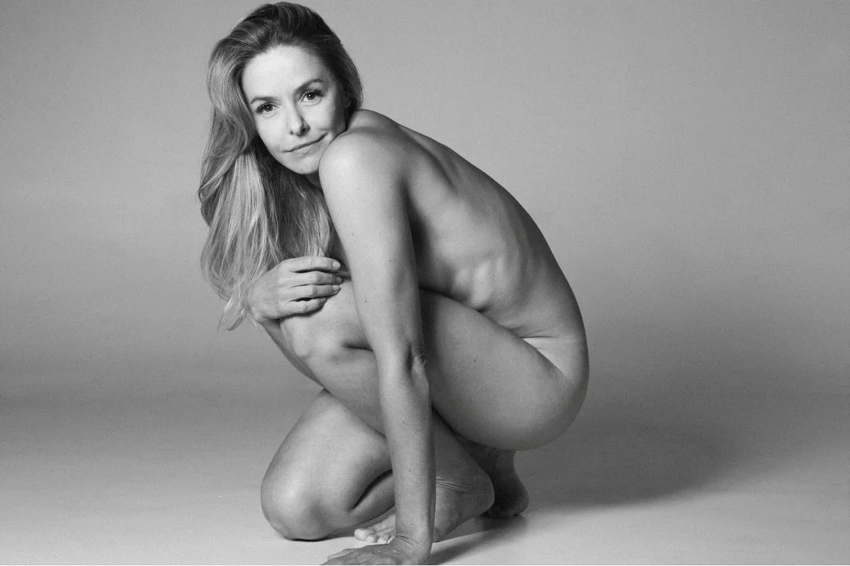 Bianca Rinaldi comemora 52 anos com foto nua nas redes sociais