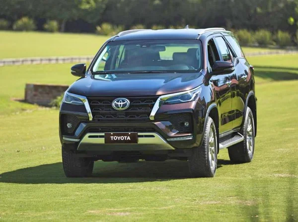 Toyota SW4 também é renovado. Os preços variam de R$ 202.390 a R$ 314.790