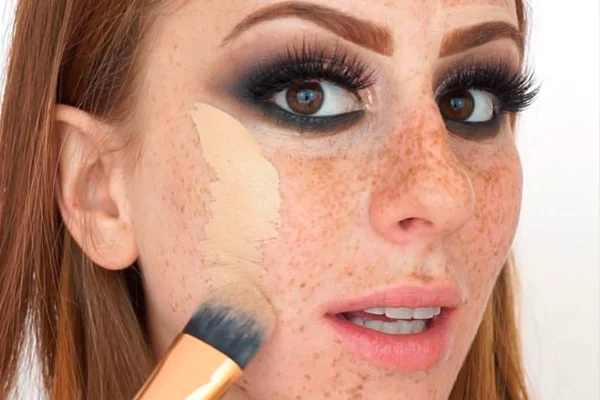 Blogueiras aderem ao movimento que valoriza a beleza natural