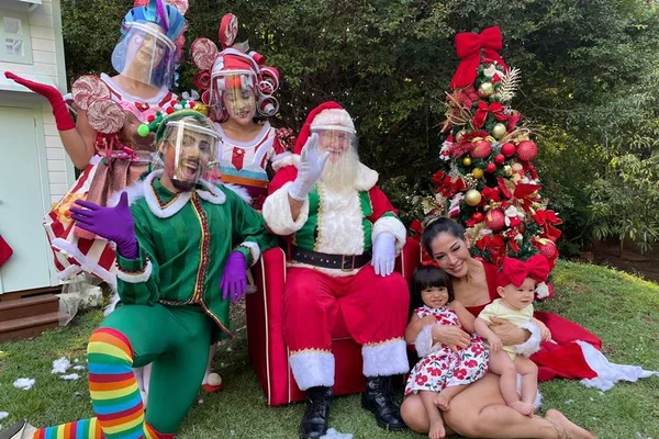 Jingle Bells! Mayra Cardi faz festa de Natal antecipada para filha, Sophia