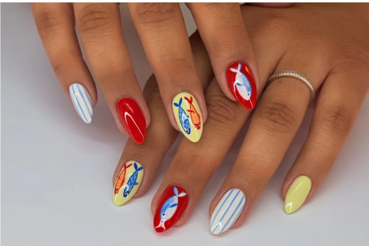 Unhas com estampa de sardinha conquistam o verão europeu; inspire-se